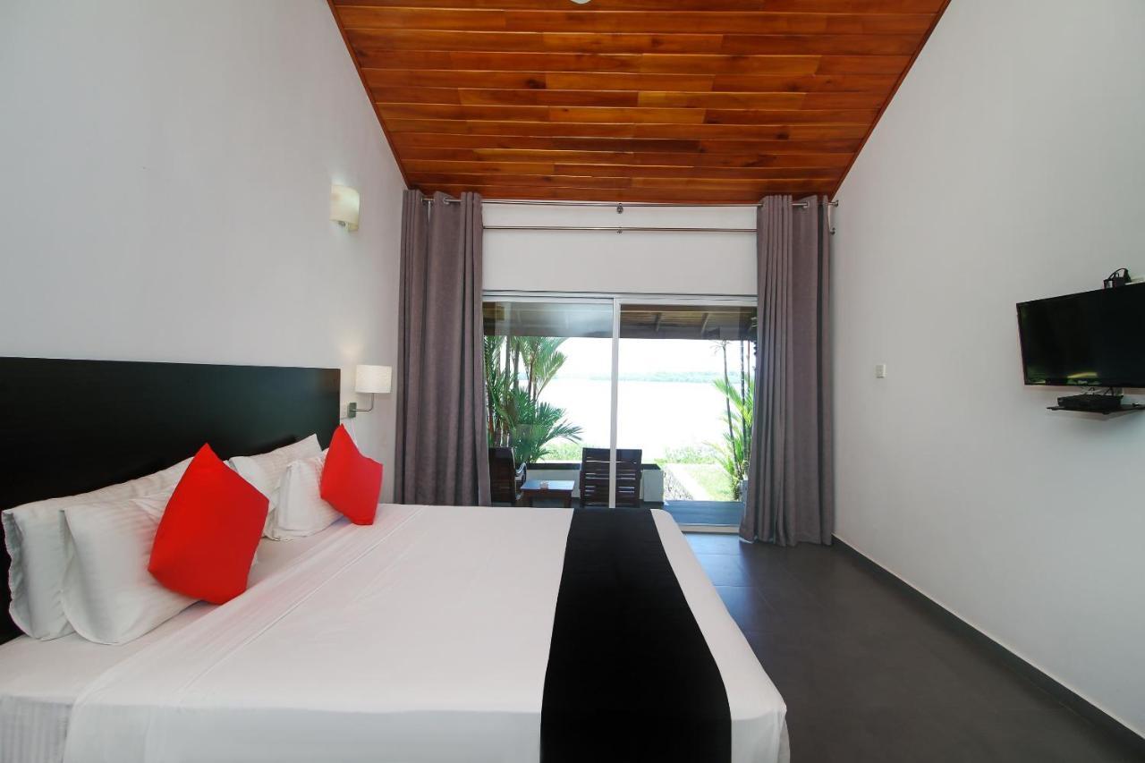 Kalla Bongo Lake Resort Hikkaduwa Esterno foto