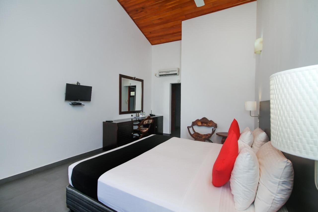 Kalla Bongo Lake Resort Hikkaduwa Esterno foto